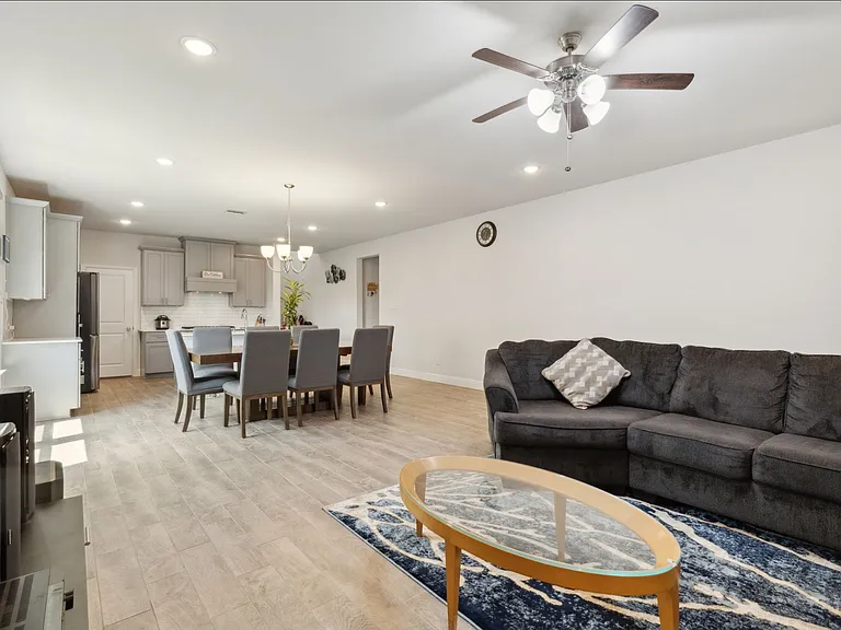 3640 Lillian Ct — Photo 32