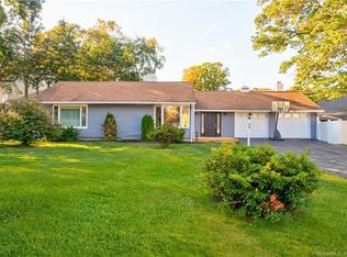 16 Beechwood Rd, Stamford, CT 06905