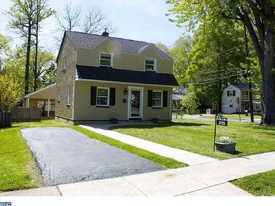 895 Quince Ln, Secane, PA, 19018