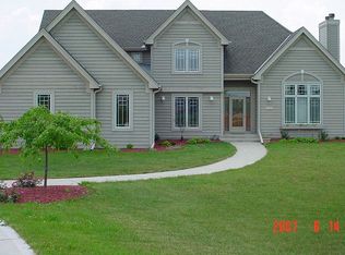 7111 New Castle W, Hartford, WI 53027