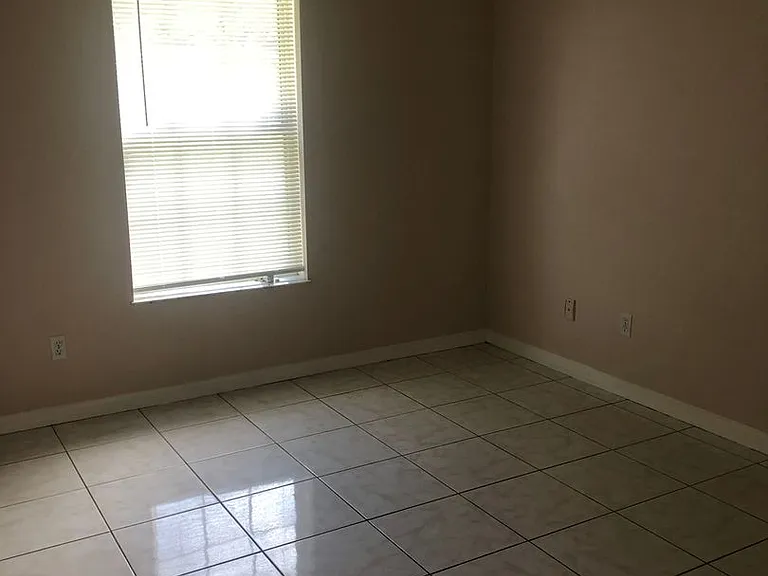 2242 SE Master Ave — Photo 5