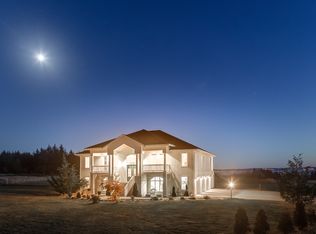 736 Bayview Ct, Camano Island, WA 98282