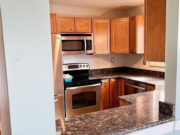 5th image of 728 Beverage Hill Ave APT 14