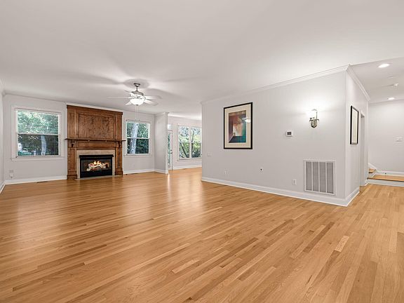 5th image of 1427 Moosecreek Dr