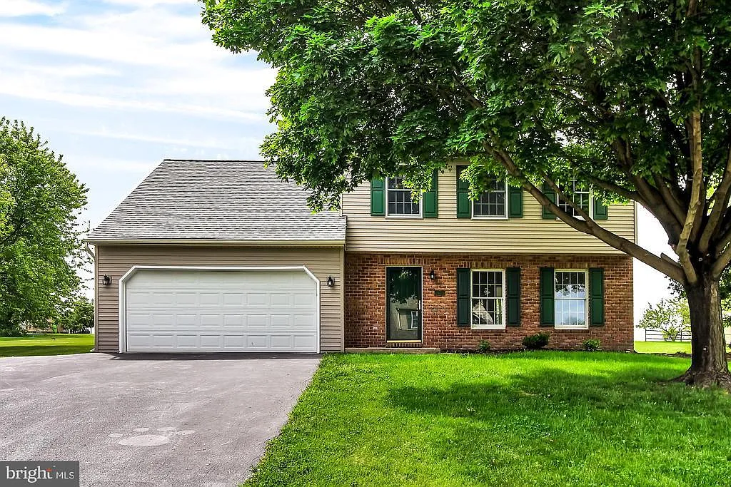 30 Poplar Ln photo 1