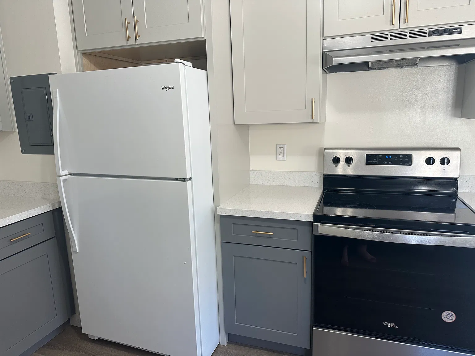 2 bed, 976 sqft, $3,450 — Photo 4