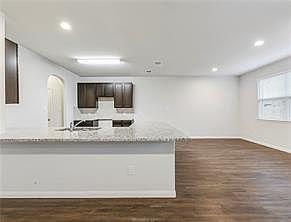 4th image of 968 Rice Dr