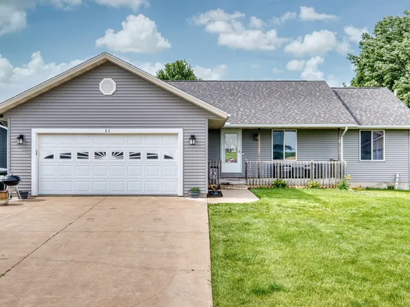82 Prairie Dr, Miles, IA 52064