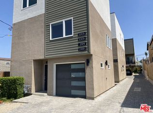 2201 W Court St, Los Angeles, CA 90026