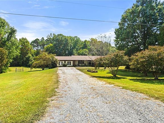 4th image of 3740 Worrell Dr