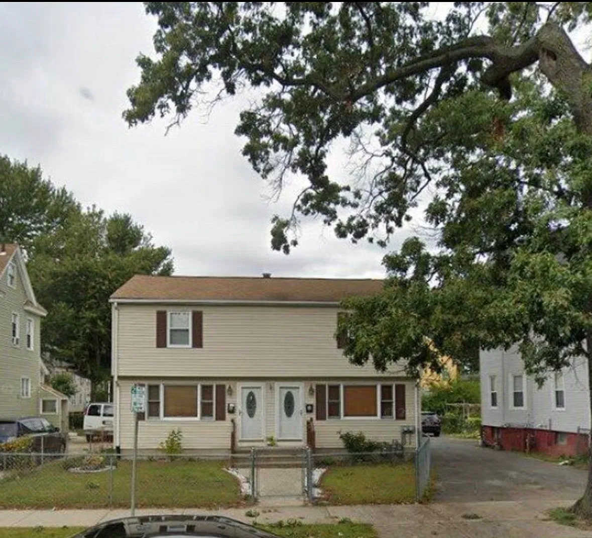868 Carew St — Photo 1
