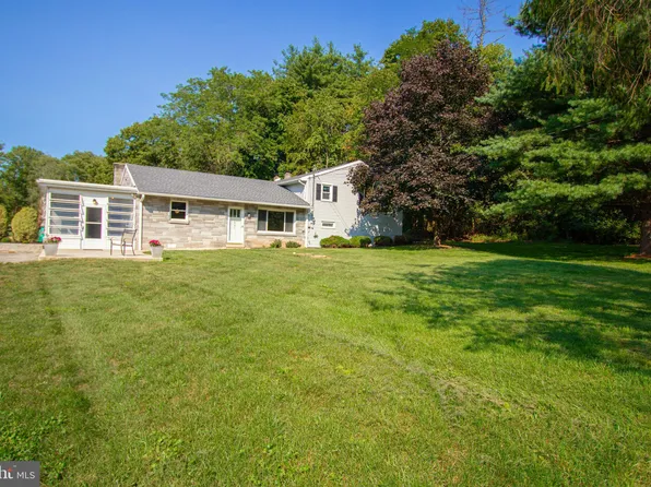 6791 Detters Mill Rd, Dover, PA 17315