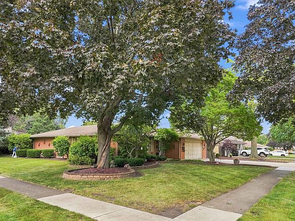 5th image of 3310 Plum Grove Dr
