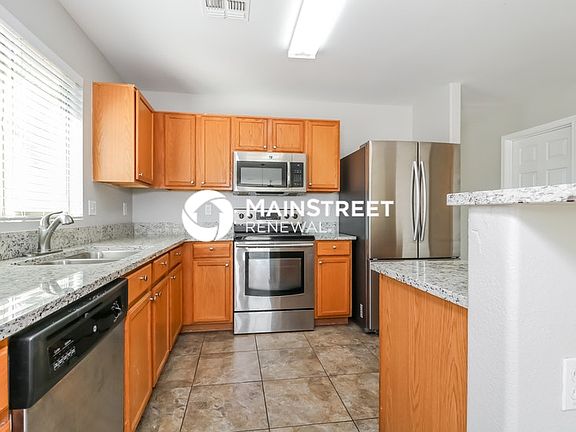 4th image of 16450 N Naegel Dr