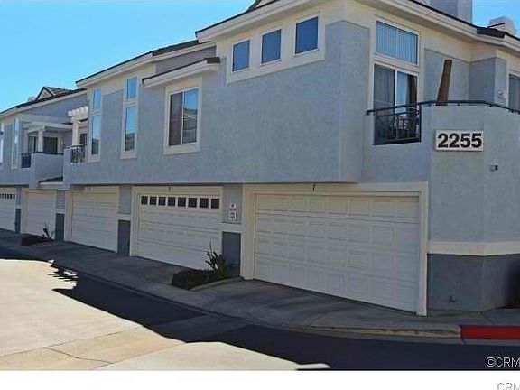 2-car Garage