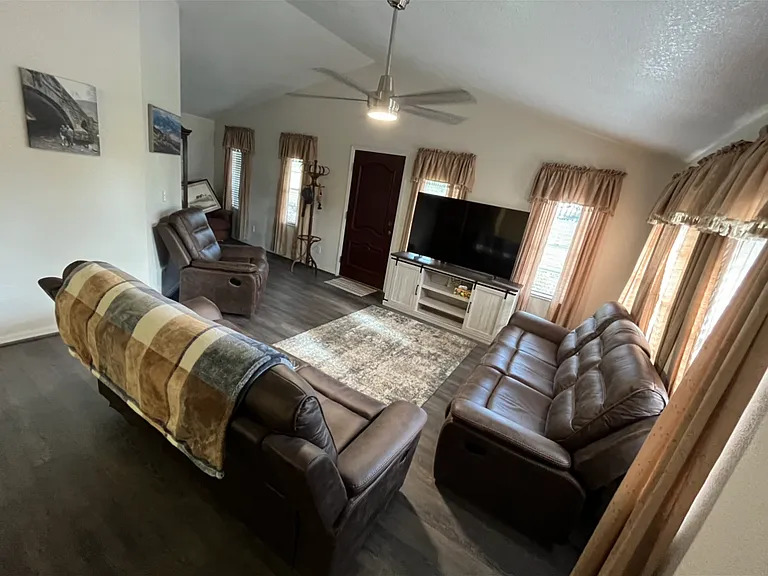 6548 SW Allison St — Photo 3
