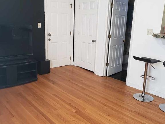 4th image of 4818 W 28th St #1R