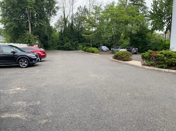 45 Brant Ave Suite 3, Clark, NJ 07066