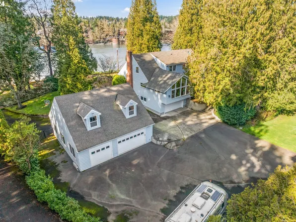 15015 SE River Forest Dr, Milwaukie, OR 97267
