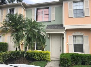 16767 Hemingway Dr, Fort Lauderdale, FL 33326