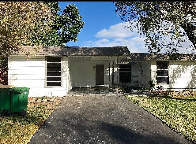 1st image of 7910 NW 72nd Ave