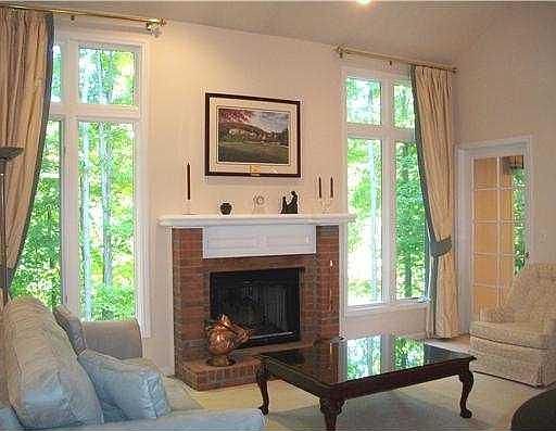 3rd image of 2838 Leslie Park Cir