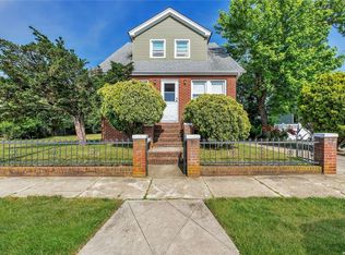 129 Parma Rd, Island Park, NY 11558