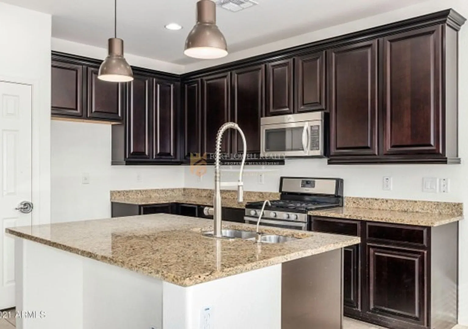 5 Bedroom, 3 Bath Home in Marley Park! — Photo 3