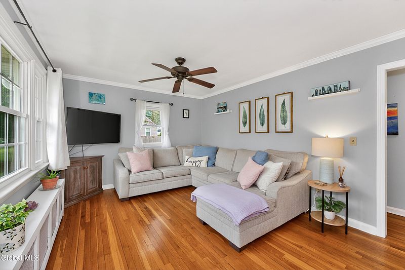 3rd image of 22 Chapman Drive
