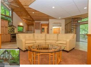 105 Skyline Rd, Locust Grove, VA 22508