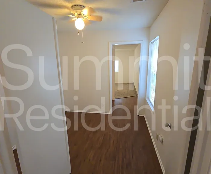 1607 Parkwood Dr — Photo 7