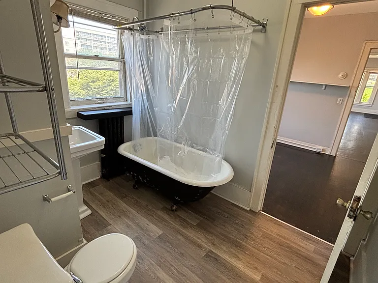 218 John St NE #3 — Photo 7