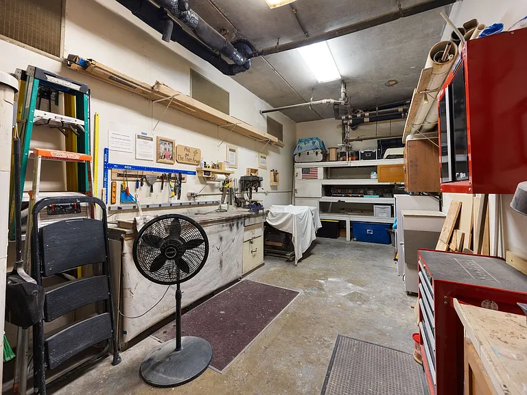 411 Hobron Ln #806 — Photo 33