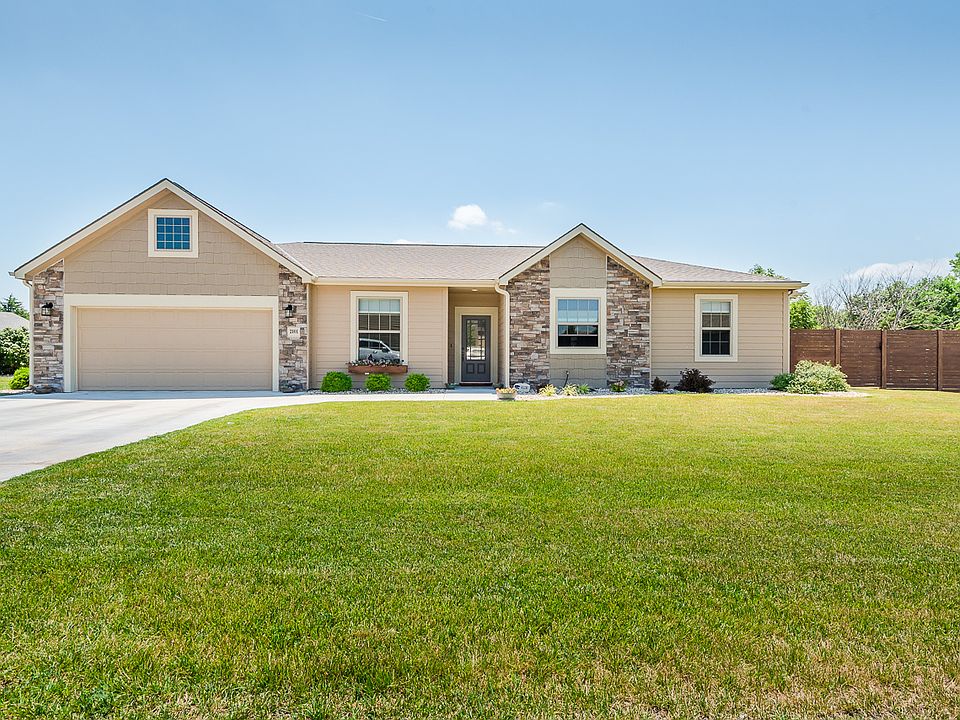 1st image of 2101 Buckner Dr