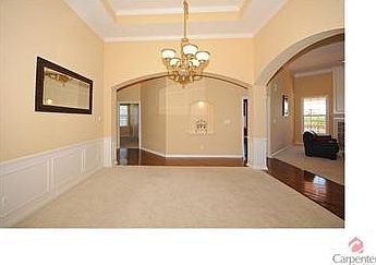 5th image of 16401 Oak Manor Dr