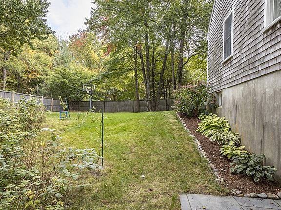 4th image of 10 Millstone Ln