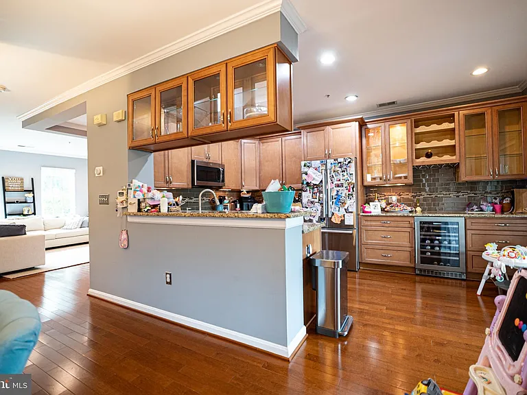 1639 Hunting Creek Dr #B — Photo 6