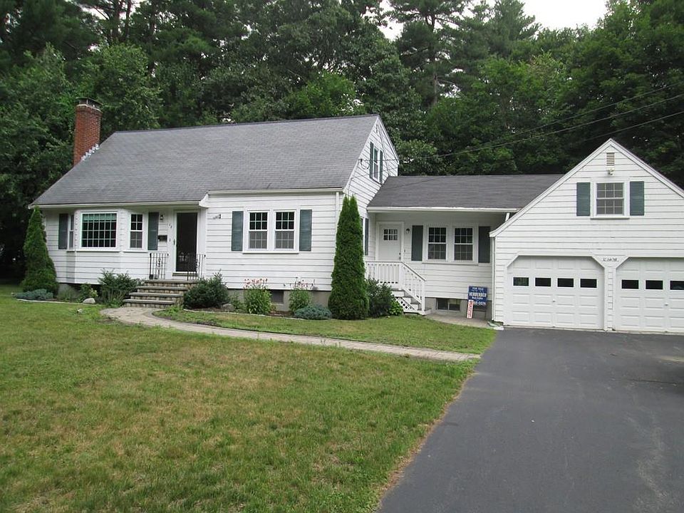 1st image of 12 Oak Hill Dr