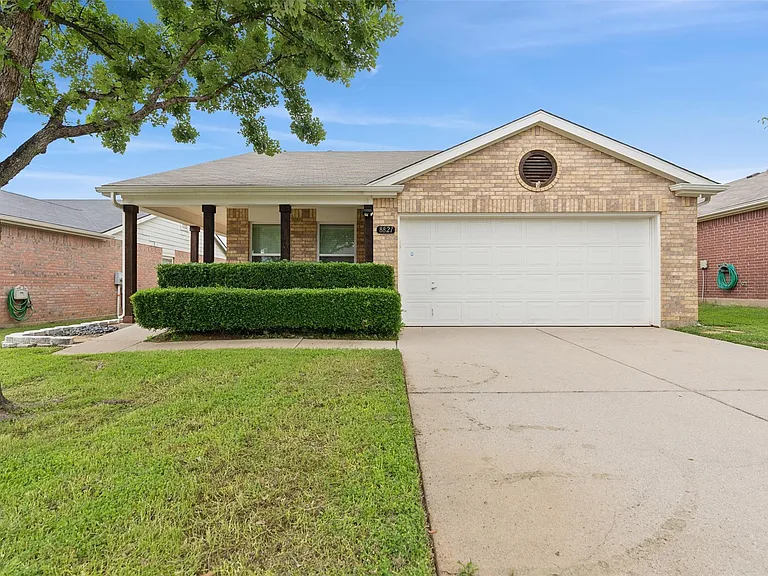 8821 Tumbleweed Dr — Photo 1