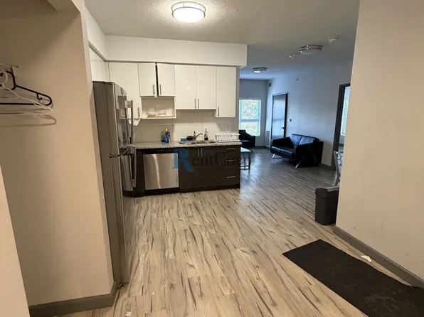 326 Sunview St #258C, Waterloo, ON N2L 3V9