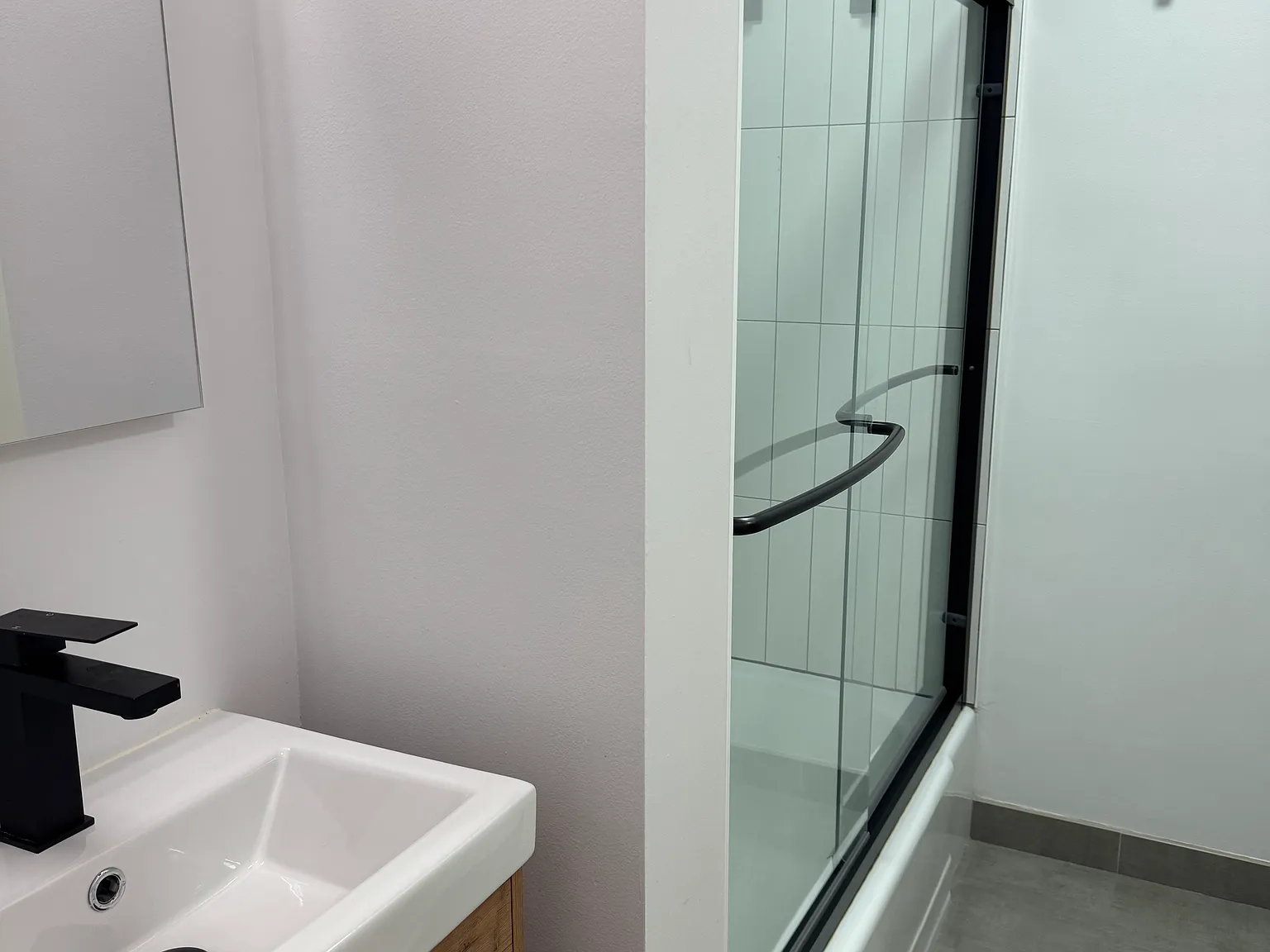 1 bed, 830 sqft, $2,300 — Photo 3