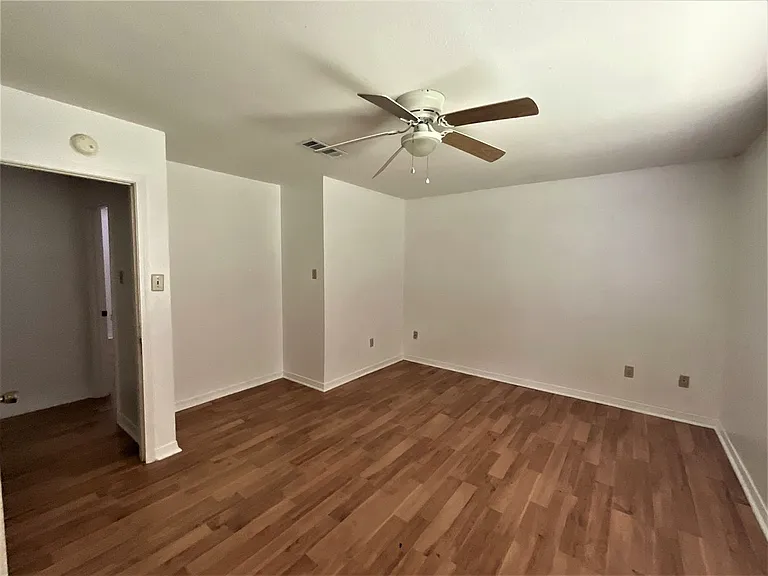 1692 Stacey St — Photo 17