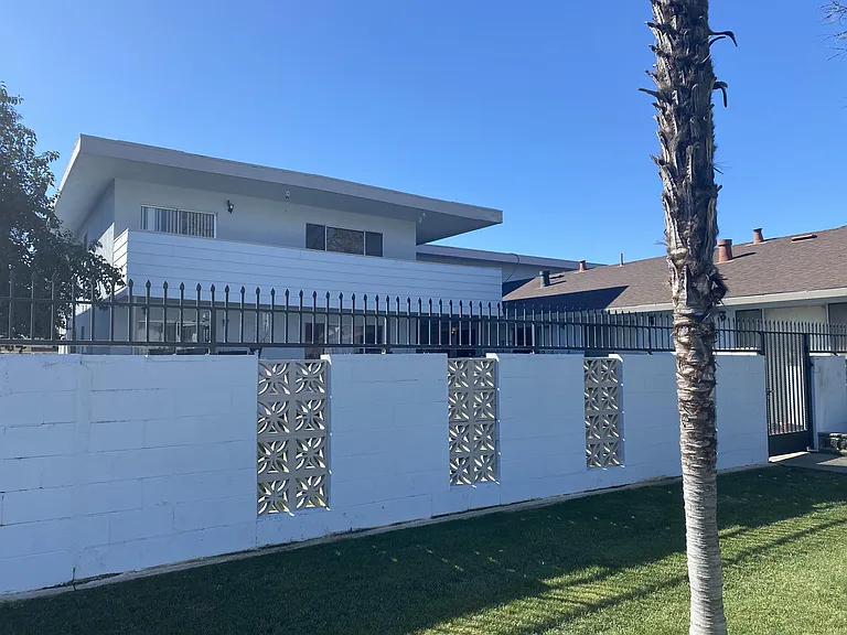 1304 Ensenada Dr #1 — Photo 24