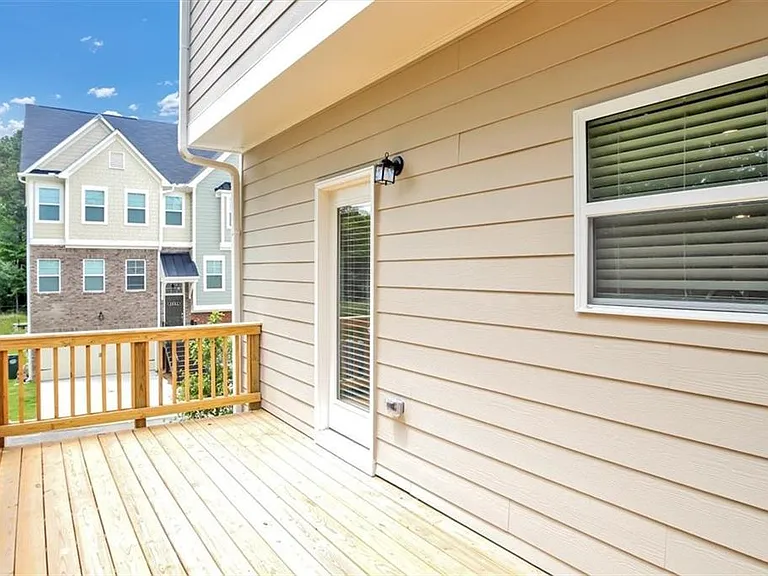 2601 Hedgeway Cir NW — Photo 18