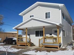 810 E Lewis St, Laramie, WY 82072
