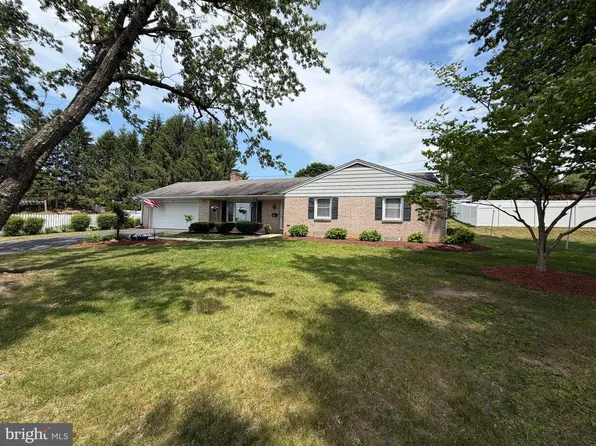 388 Chestnut St, Hamburg, PA 19526