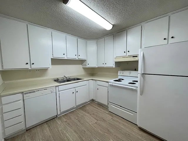 25 Dogwood Ct #C — Photo 3