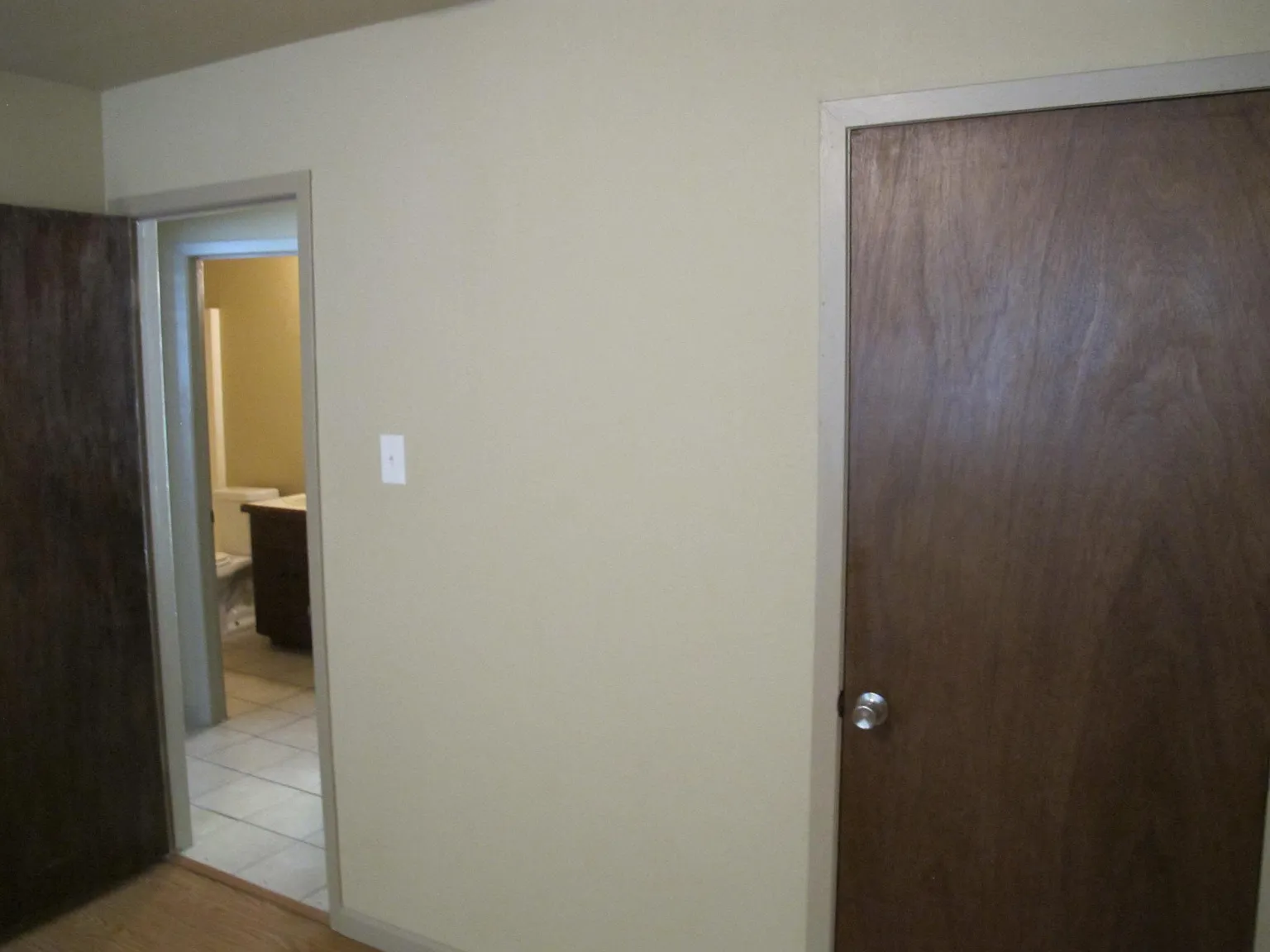 2 bed, 800 sqft, $800 — Photo 3