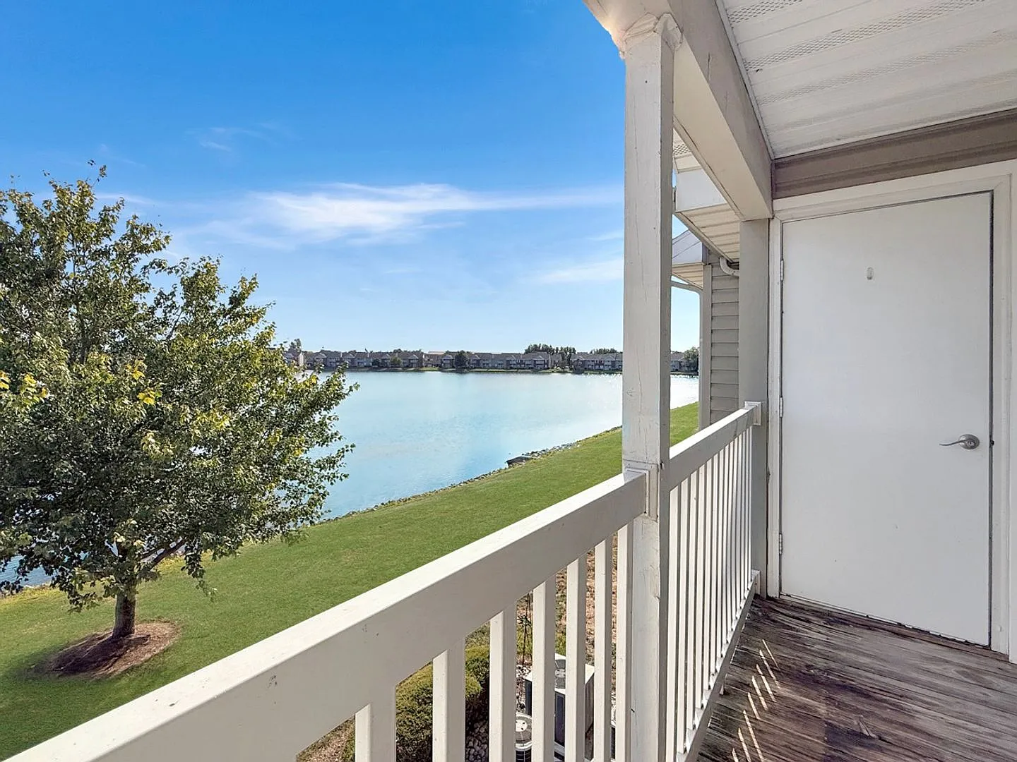 Luxurious Lakeside Living: Spacious 2-Bedroom Retreat starting at $1,339 - $1,424 — Photo 4