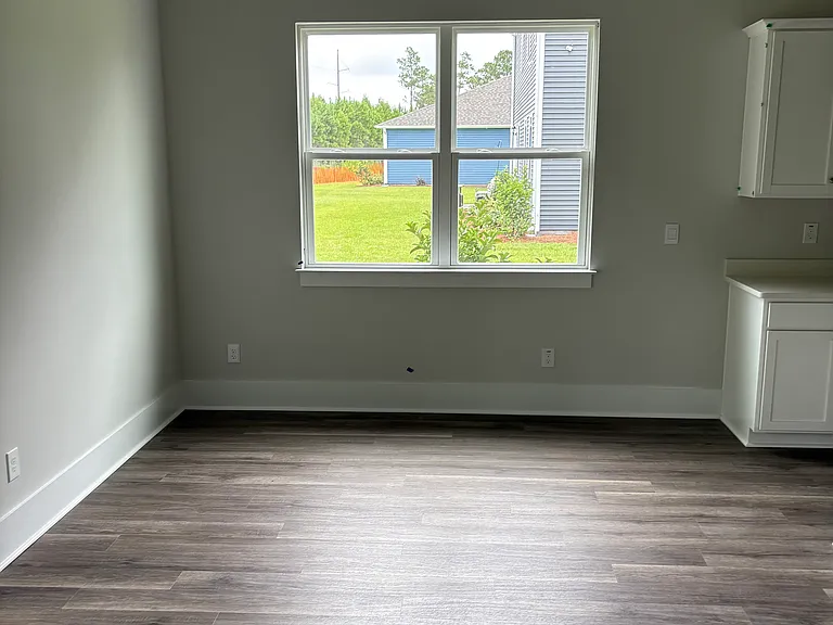 322 Whalebone Ave — Photo 10